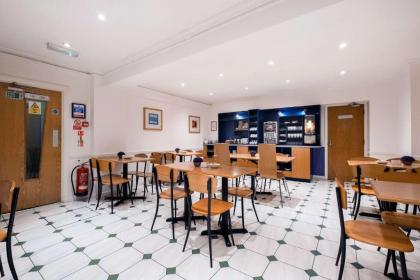 Comfort Inn Kings Cross - image 16