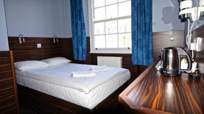 Crestfield Hotel - image 2