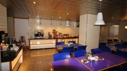 Crestfield Hotel - image 3