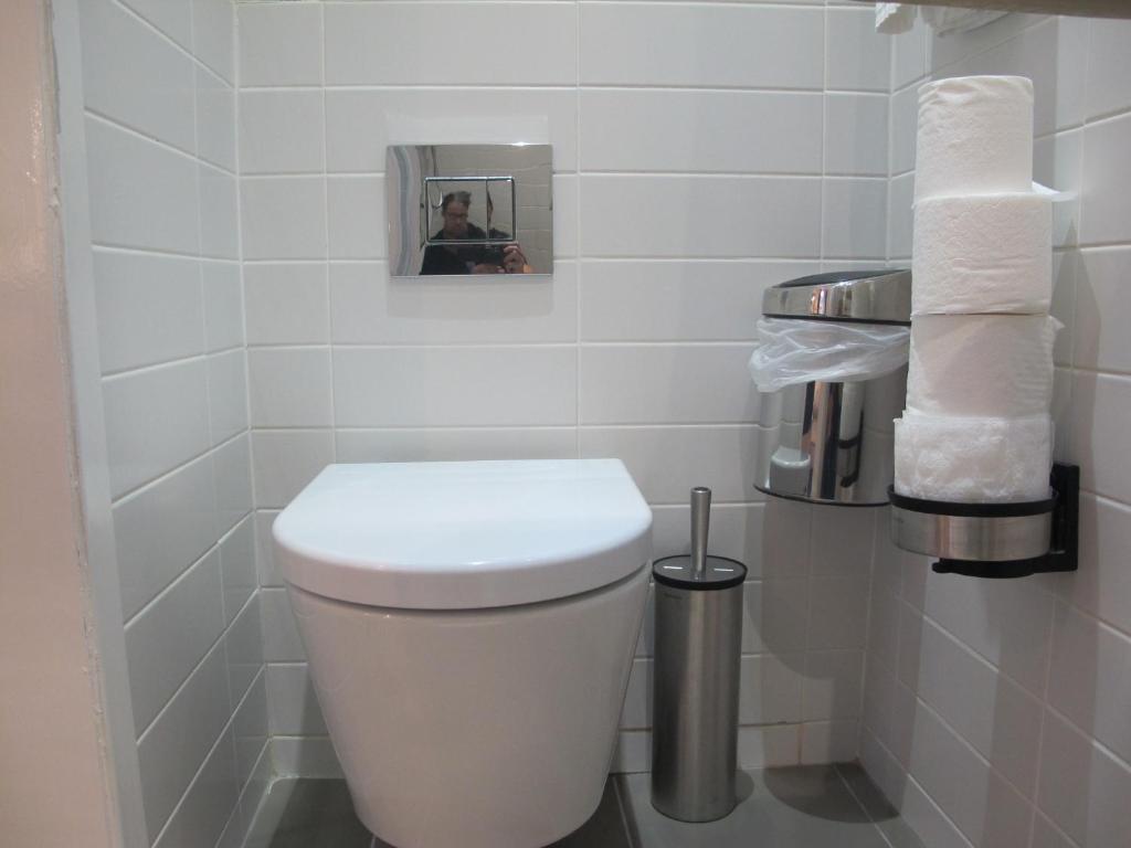 Alhambra Hotel - image 3
