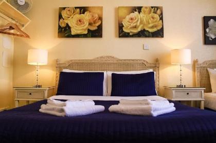 Blades Hotel - image 13