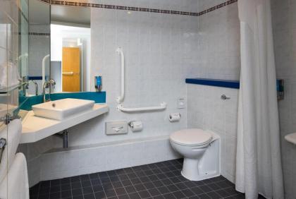 Holiday Inn Express London-Hammersmith - image 12