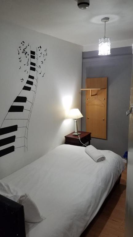 City View Hotel Roman Road - image 5