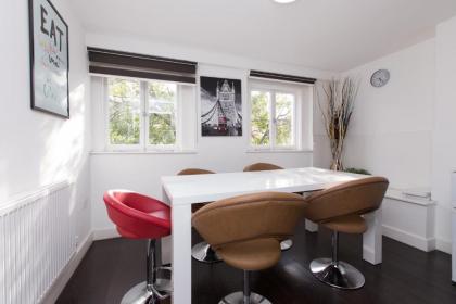 News Hotel Charlotte&Tottenham Rooms&Flats by DC London Rooms - image 14