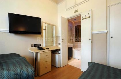 Rhodes Hotel - image 7