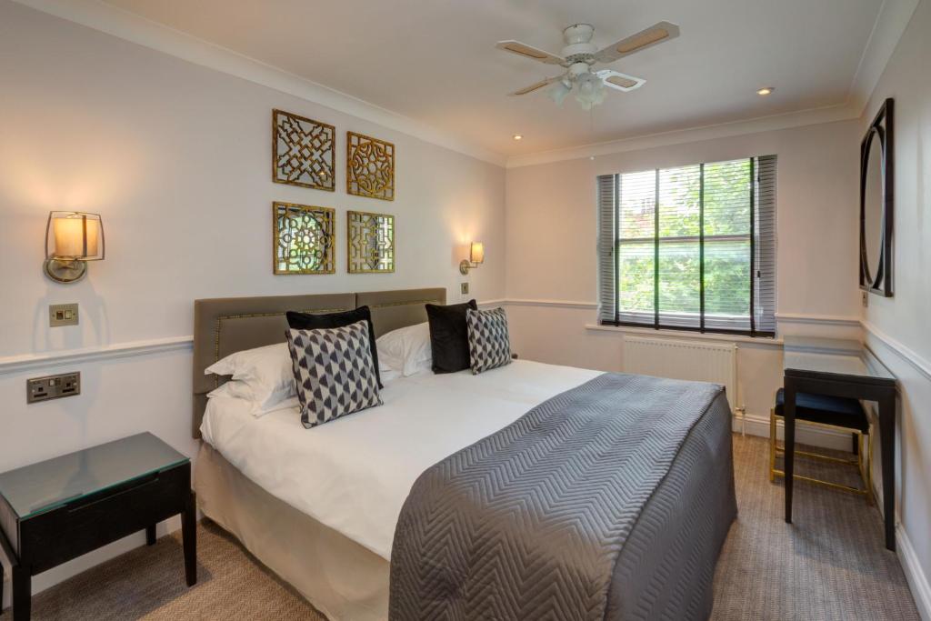 Collingham Serviced Apartments - image 4