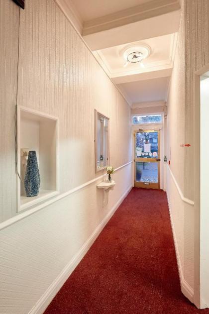 OYO 24 Sussex London Paddington - image 15