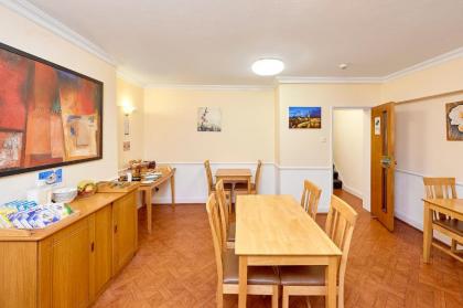 OYO 24 Sussex London Paddington - image 18