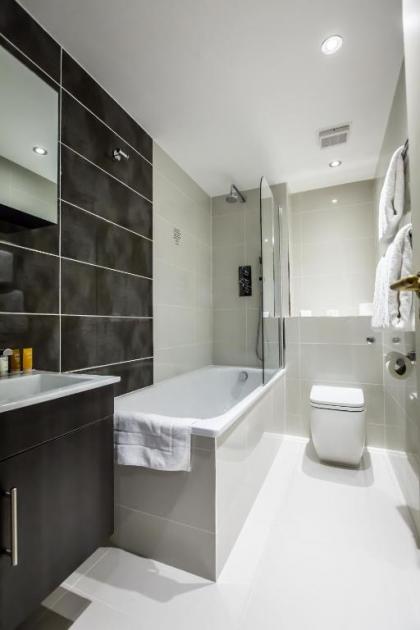 Holiday Inn London - Kensington High St. - image 6