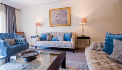 9 Hertford Street - image 1