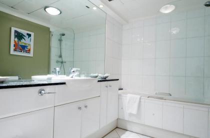 9 Hertford Street - image 19
