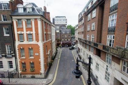 9 Hertford Street - image 8
