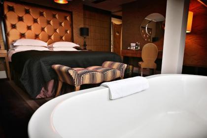 Karma Sanctum Soho Hotel - image 12