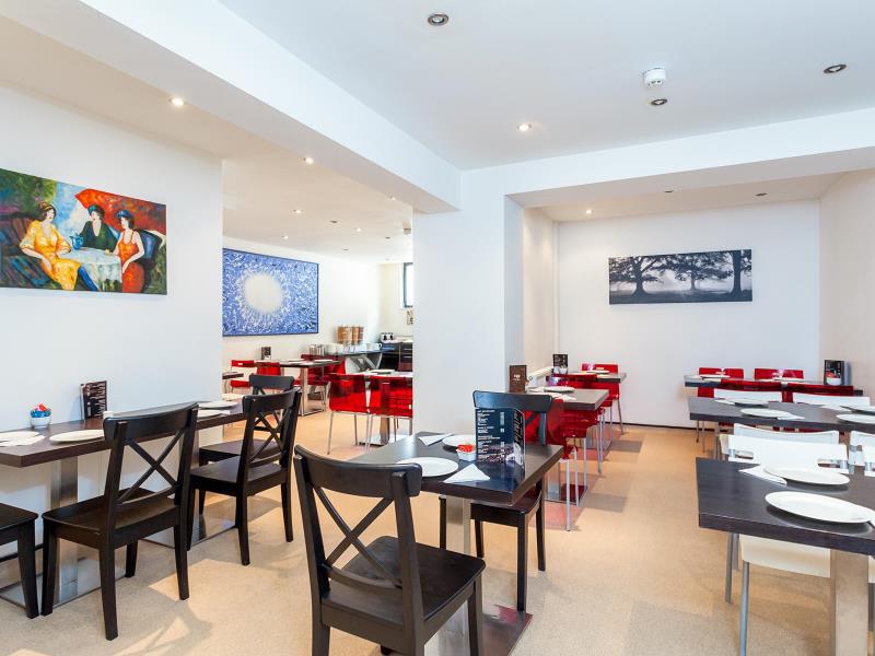 Avni Kensington Hotel - image 3