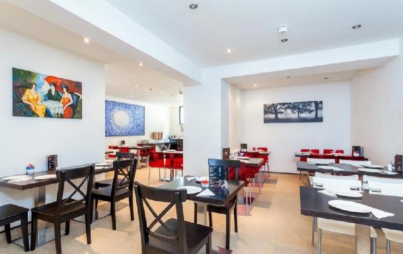 Avni Kensington Hotel - image 7