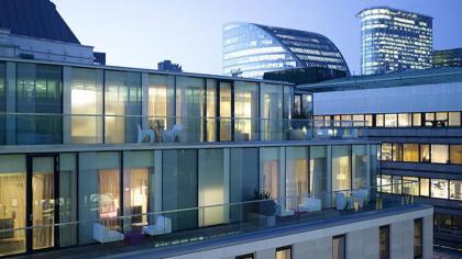 Apex London Wall Hotel - image 1