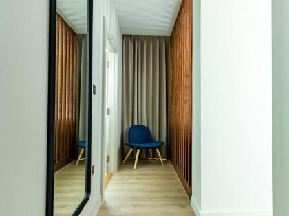 Apex London Wall Hotel - image 12