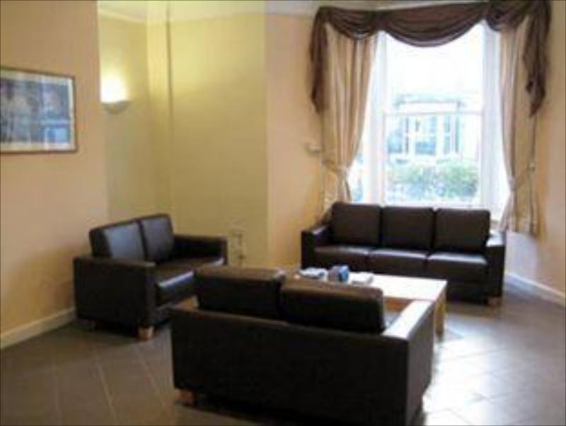 Central Park Hotel Finsbury Park - image 3