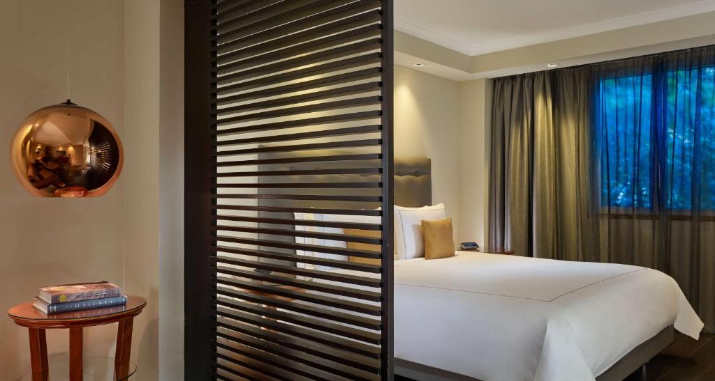 Park Plaza Victoria London - main image