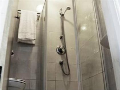 Arriva Hotel - image 4