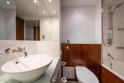 Holiday Inn London Camden Lock - image 13