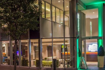 Holiday Inn London Camden Lock - image 14