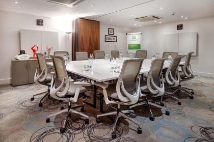 Holiday Inn London Camden Lock - image 20