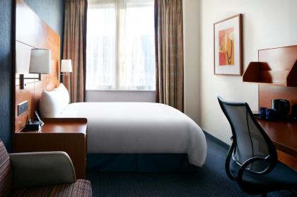 Club Quarters Hotel St Paul's - image 1