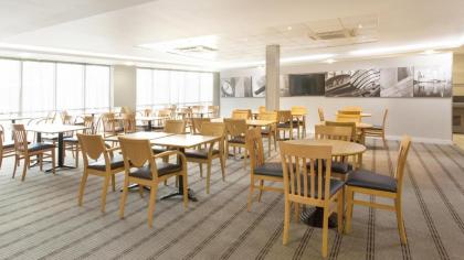 Holiday Inn Express London Limehouse - image 10