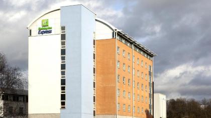 Holiday Inn Express London Limehouse - image 8