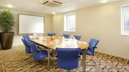 Holiday Inn Express London Limehouse - image 9