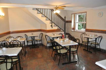 Carlton Hotel - image 7