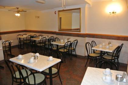 Carlton Hotel - image 8