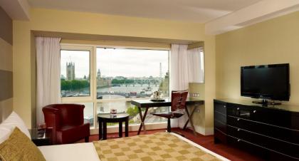 Park Plaza London Riverbank - image 3