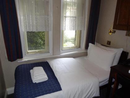 Regency House Hotel - image 18