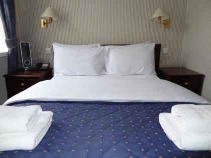 Regency House Hotel - image 20