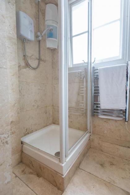 Belgravia Rooms Hotel - image 13