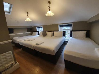 Belgravia Rooms Hotel - image 16