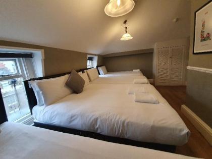 Belgravia Rooms Hotel - image 17
