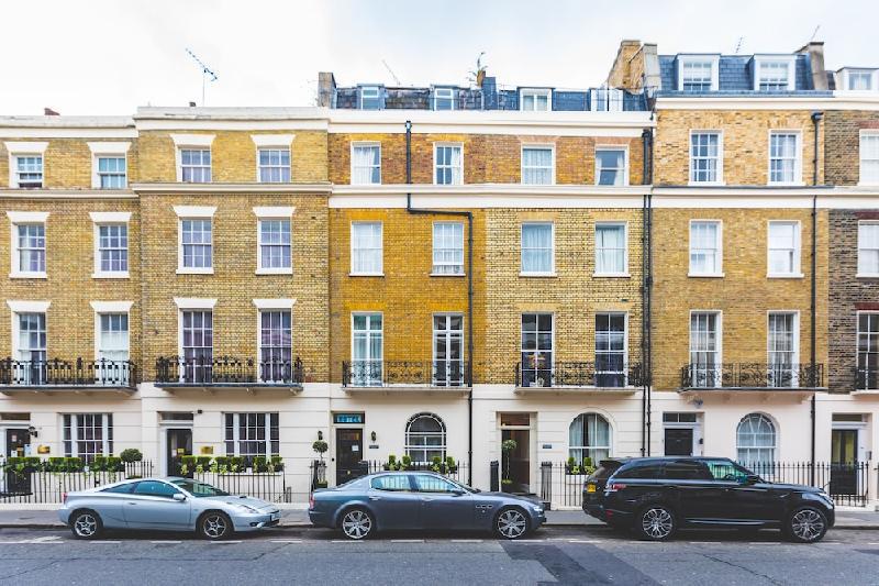 Belgravia Rooms Hotel - image 2