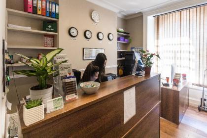 Belgravia Rooms Hotel - image 6