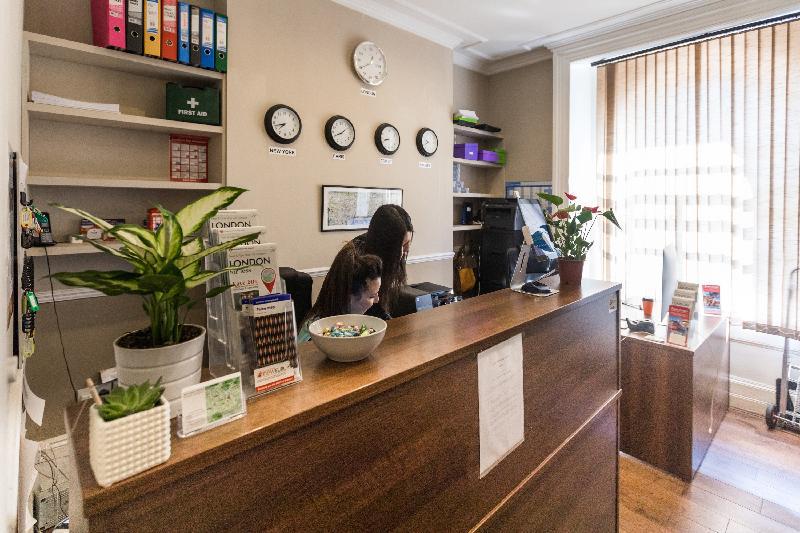 Belgravia Rooms Hotel - image 6