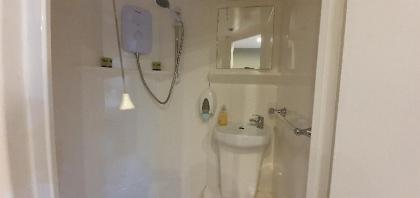 Belgravia Rooms Hotel - image 8