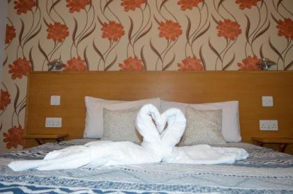 Charlotte Guest House - image 13