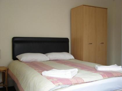 Charlotte Guest House - image 17