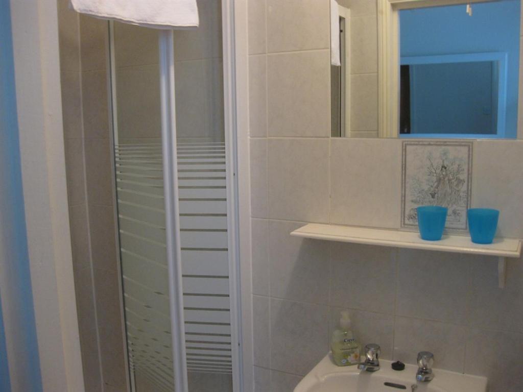 Charlotte Guest House - image 5