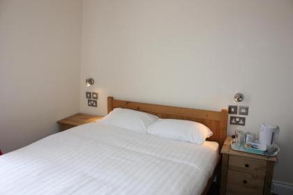 Earls Court Garden Hotel - image 13