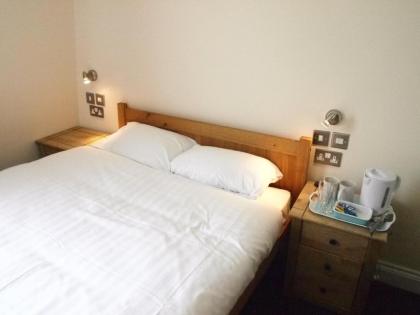 Earls Court Garden Hotel - image 18