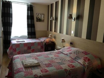 St George Hotel - image 7
