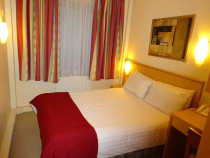Americana Hotel - image 16